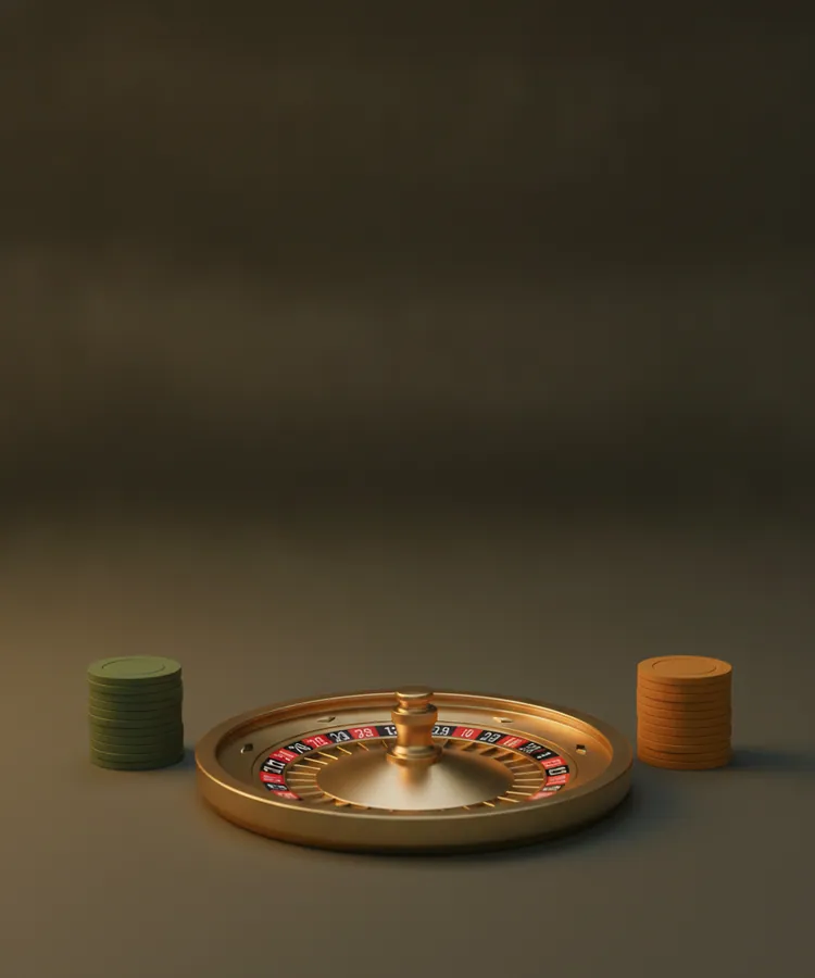 Pirinç rulet çarkı ve yanında zeytin-amber casino fiş yığınları: Jojobet casino oyunları